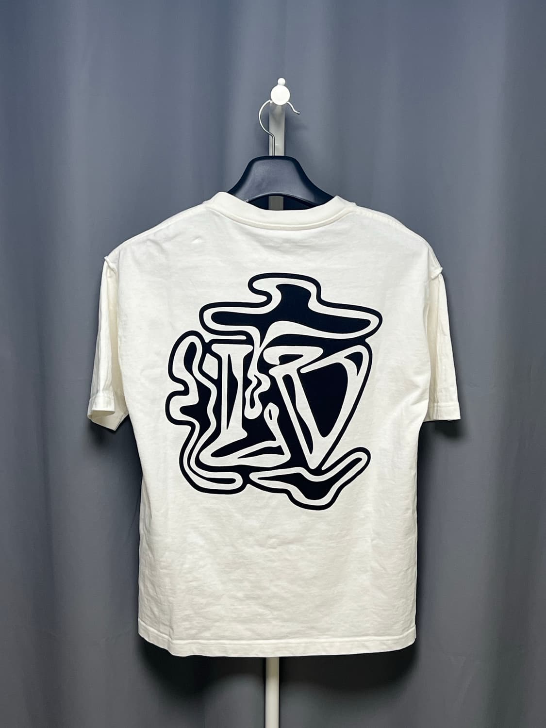 [정품] 새상품급 / M 루이비통 LV 로고 코튼 반팔 화이트 상품이미지2