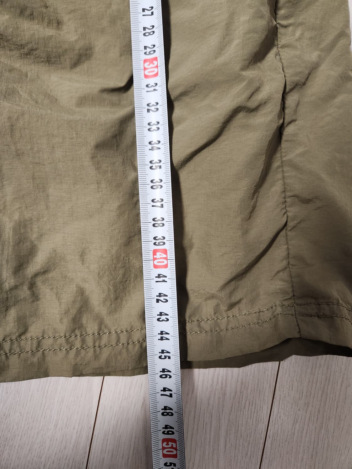 grooverhyme 나일론 밴딩 카키 반바지 사이즈xl

세탁으로 인한 상품이미지4