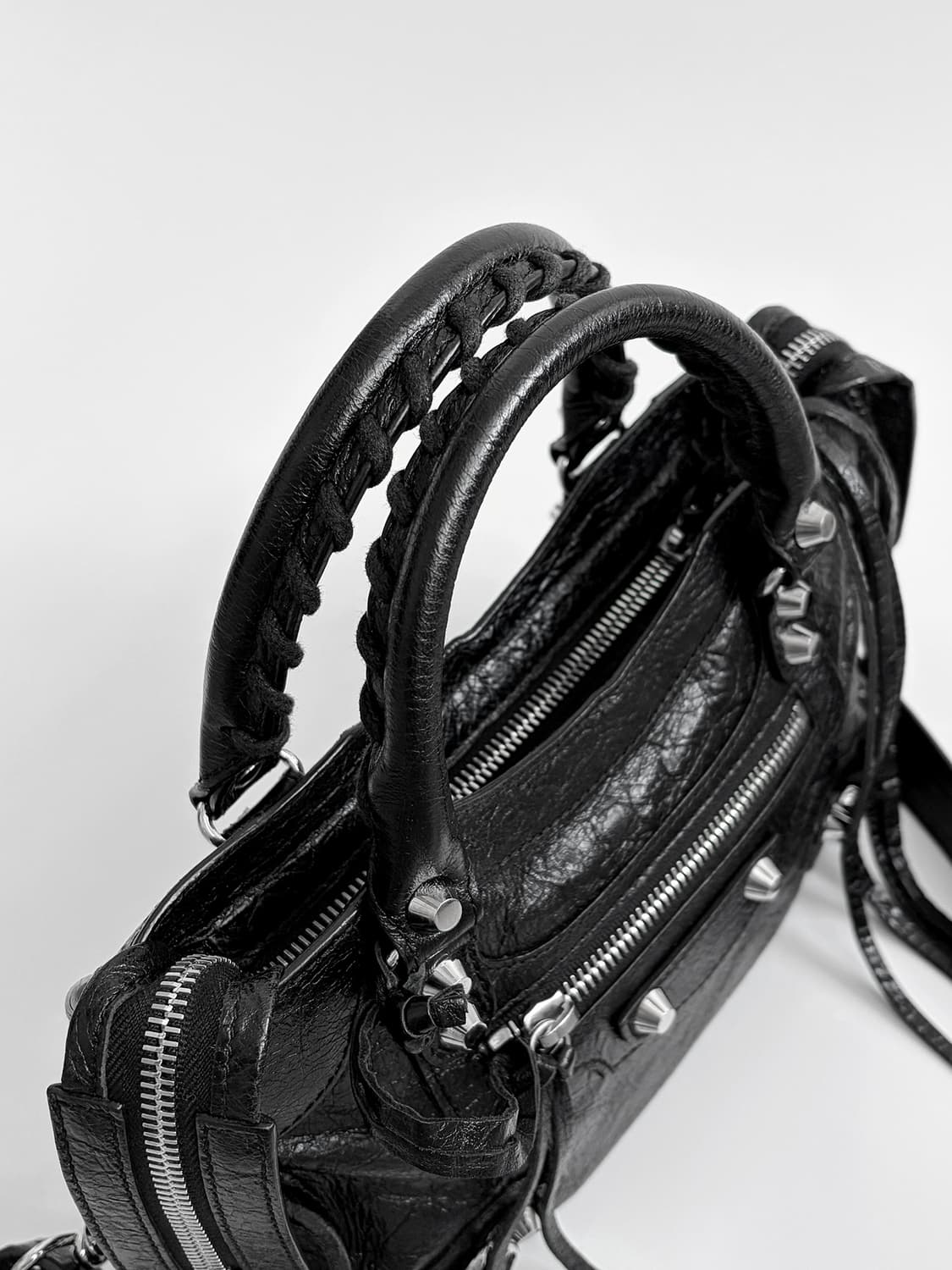 발렌시아가 클래식 시티백 미니 판매합니다. 상품이미지5