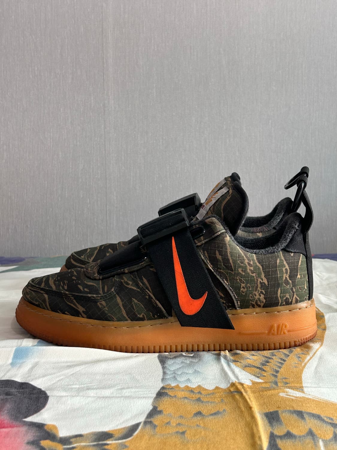 나이키 X 칼하트 에어포스1 카모 265 상품이미지4