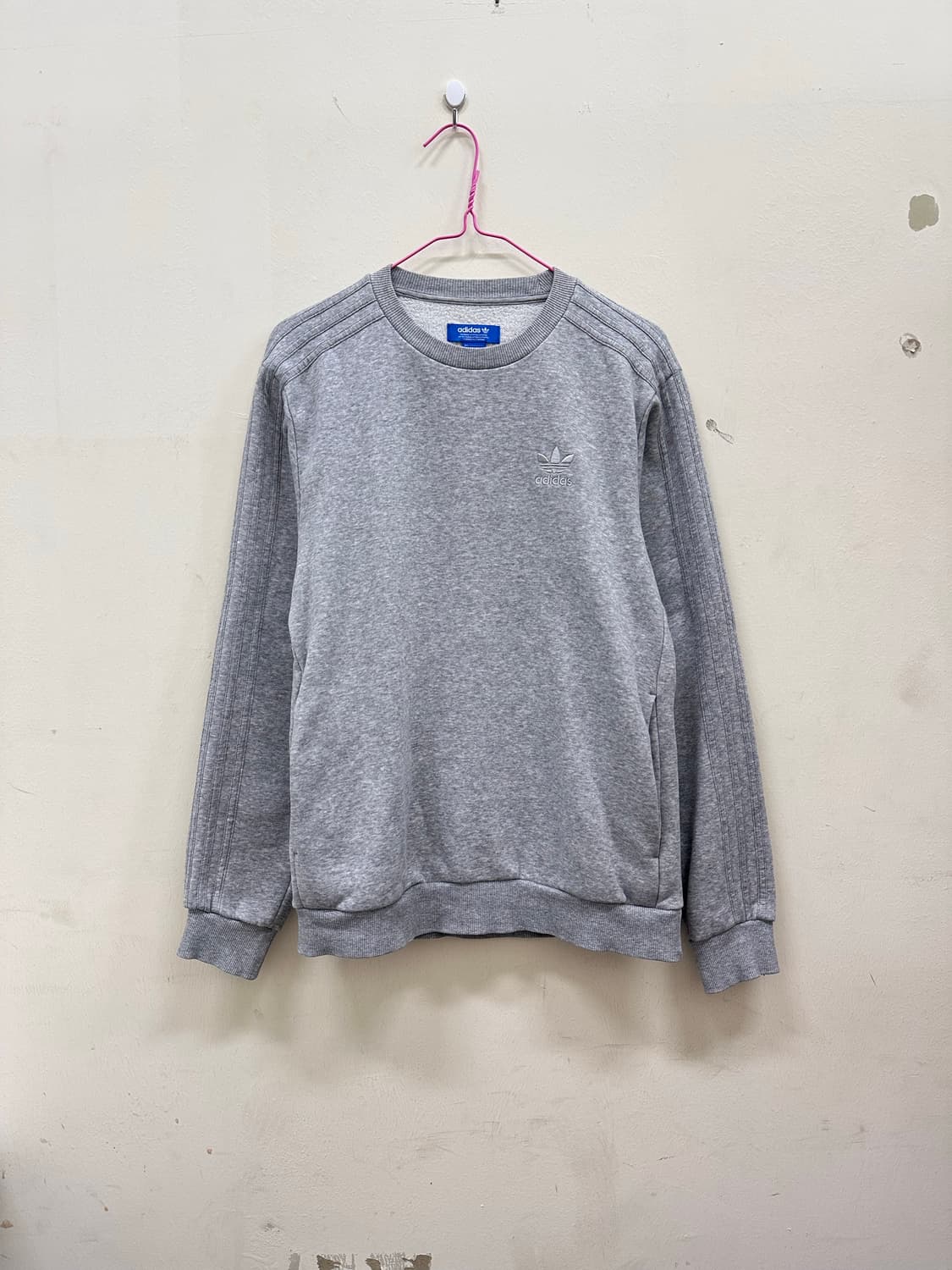 아디다스 유로파 그레이 맨투맨 상품이미지1