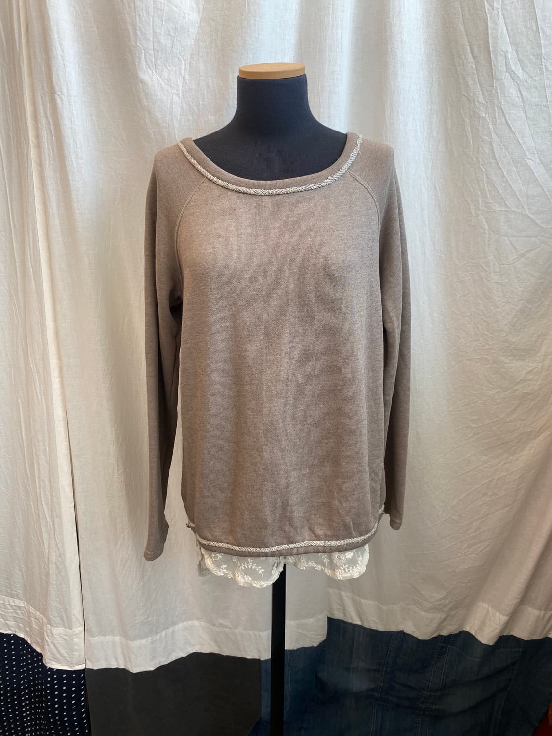 브라운 레이스 맨투맨탑(L) 상품이미지8