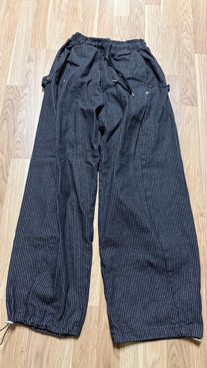 스트라이프 커브드 팬츠 상품이미지1