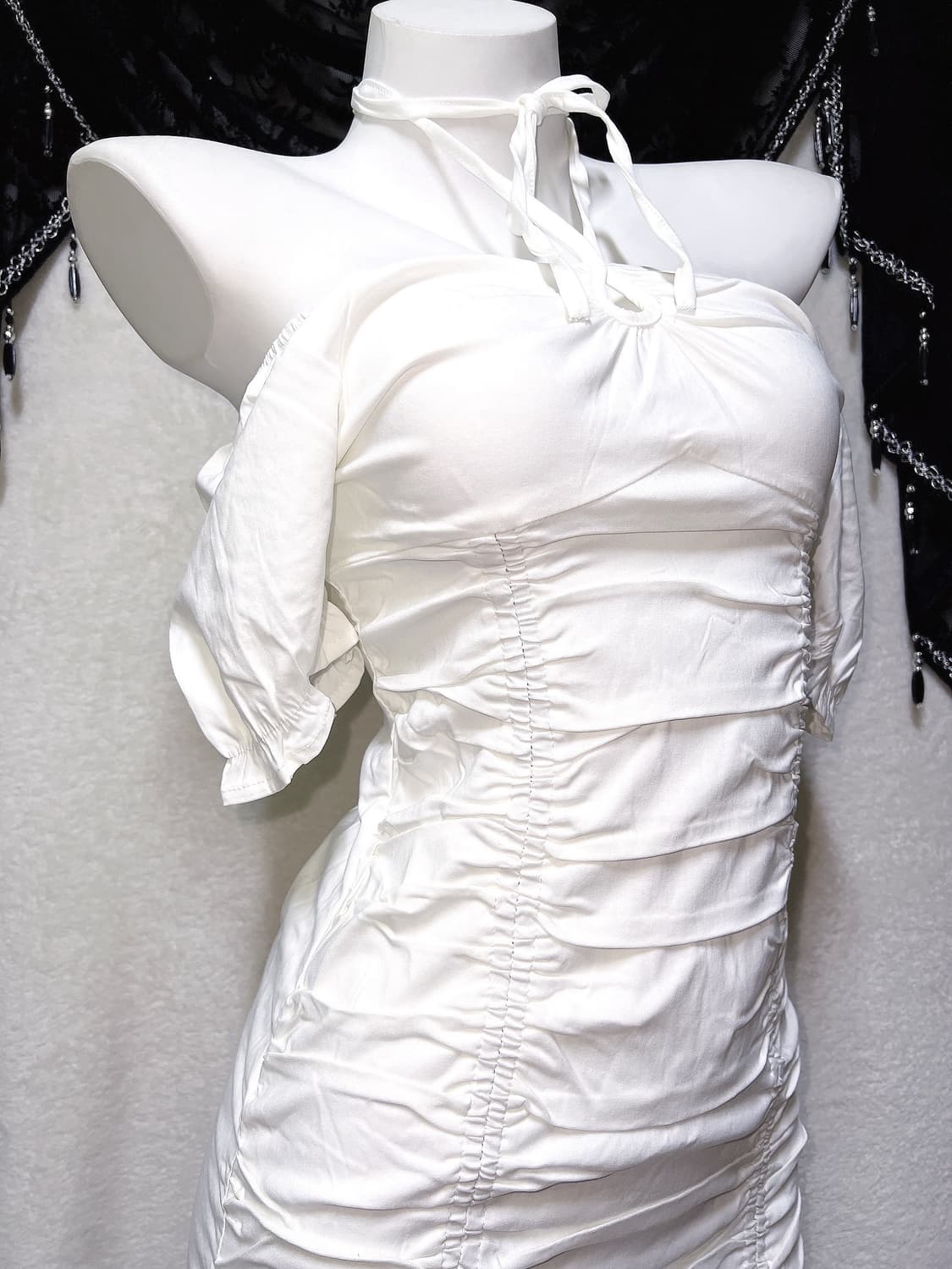 화이트 퍼프숄더 셔링 프릴 오프숄더 미니원피스 로맨틱갸루 로걀 달천 핀터 상품이미지7