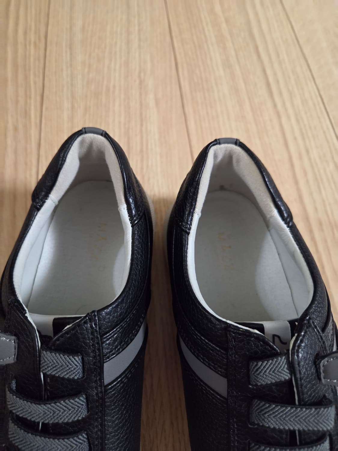 엘칸토 여성 스니커즈 블랙 250사이즈 판매 상품이미지2