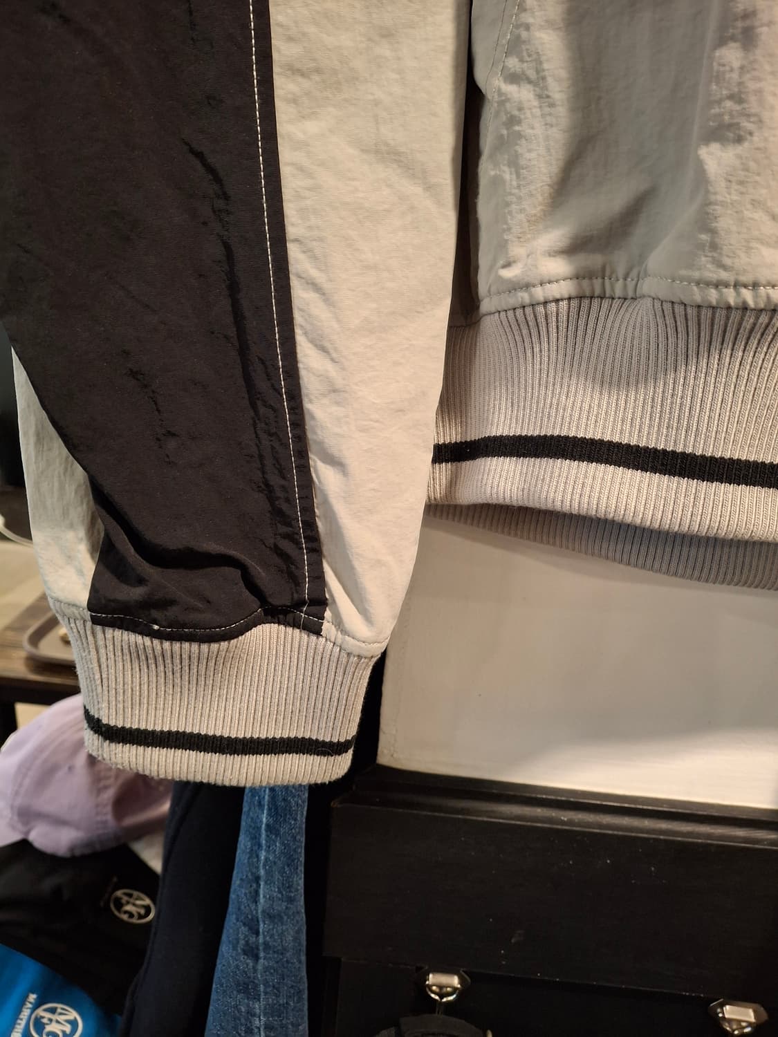 (마지막특가) 아조바이아조 후드맨투맨 상품이미지3