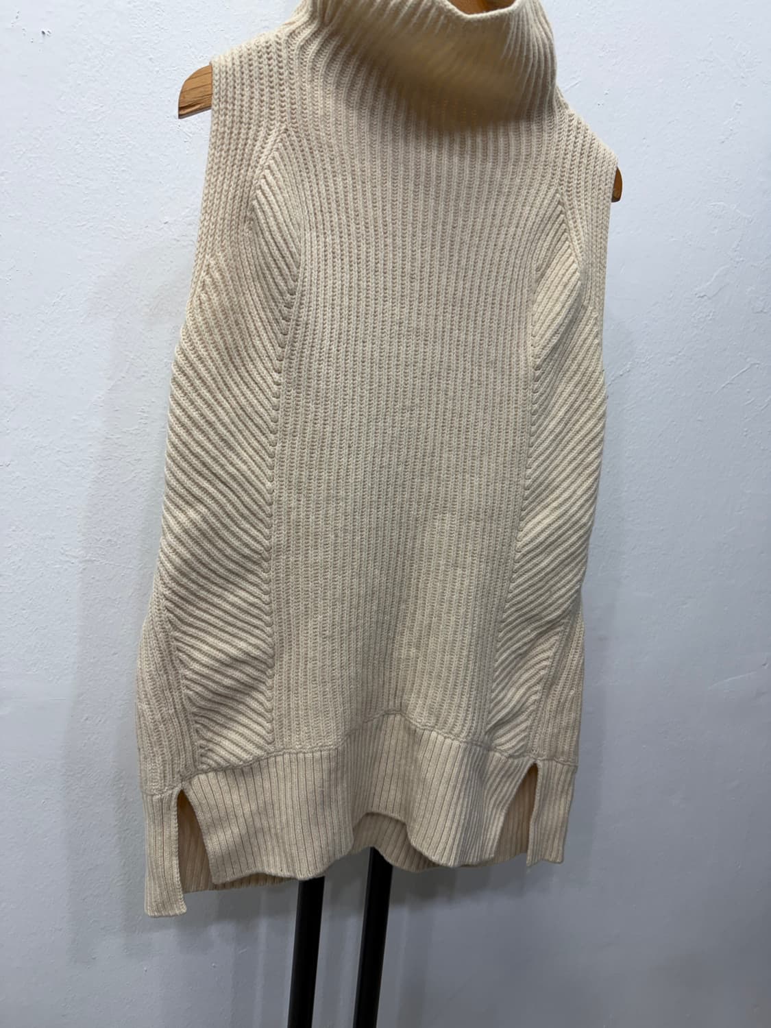정품) VINCE 빈스 아이보리 골지 니트 탑 S 상품이미지2