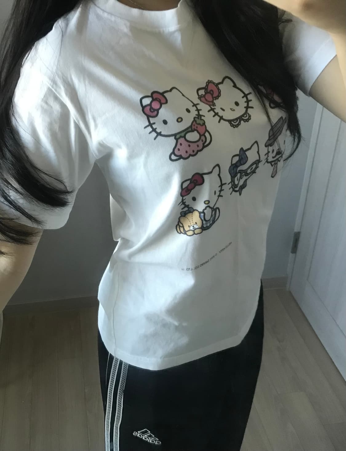 헬로키티 반팔 상품이미지2