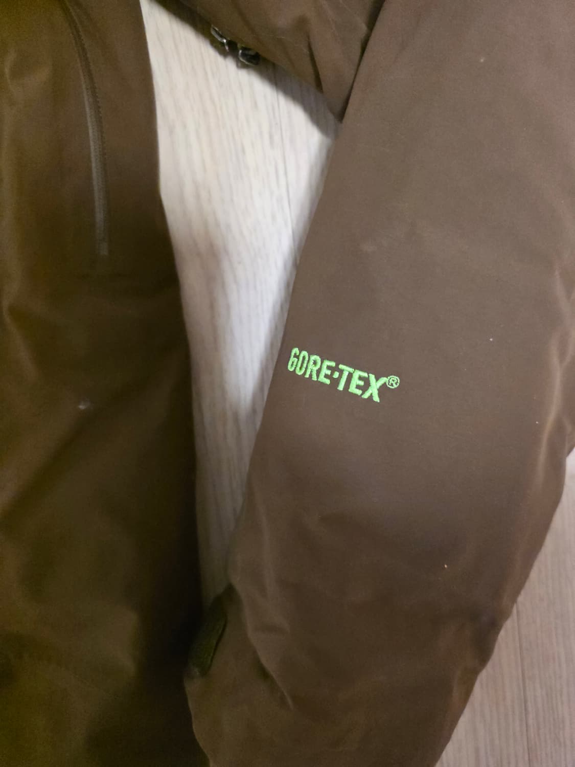 파타고니아 고어텍스 패딩 브라운 XL(프리모 다운자켓) 상품이미지7