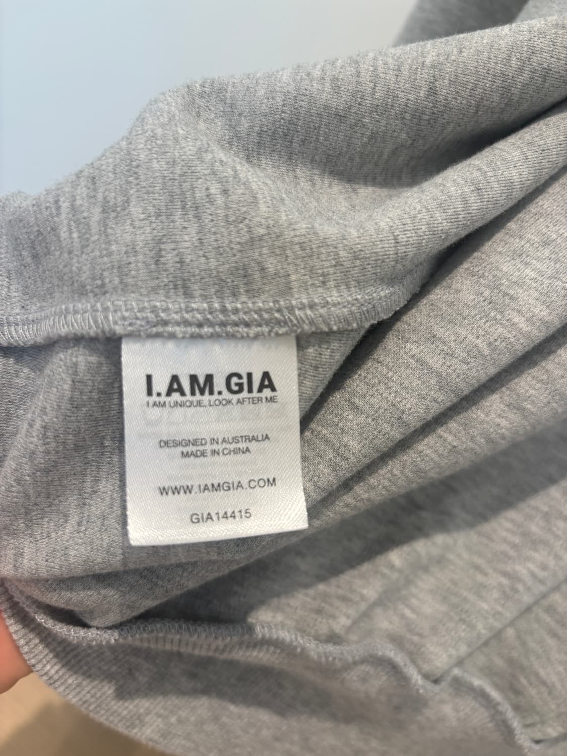 I AM GIA 집업 후디 상품이미지4