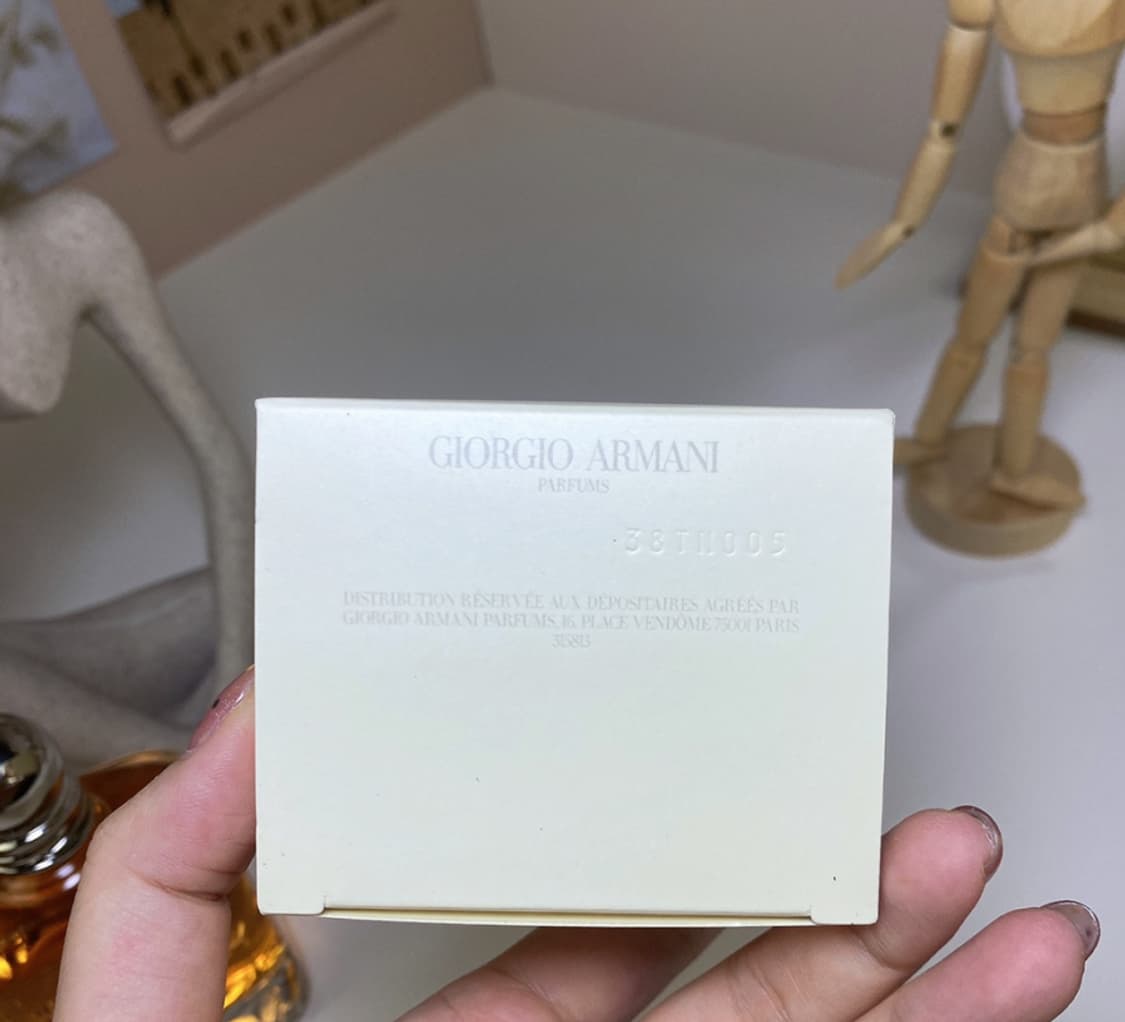 아르마니 엠포리오 인 러브 위드 유 향수 100ml 상품이미지3