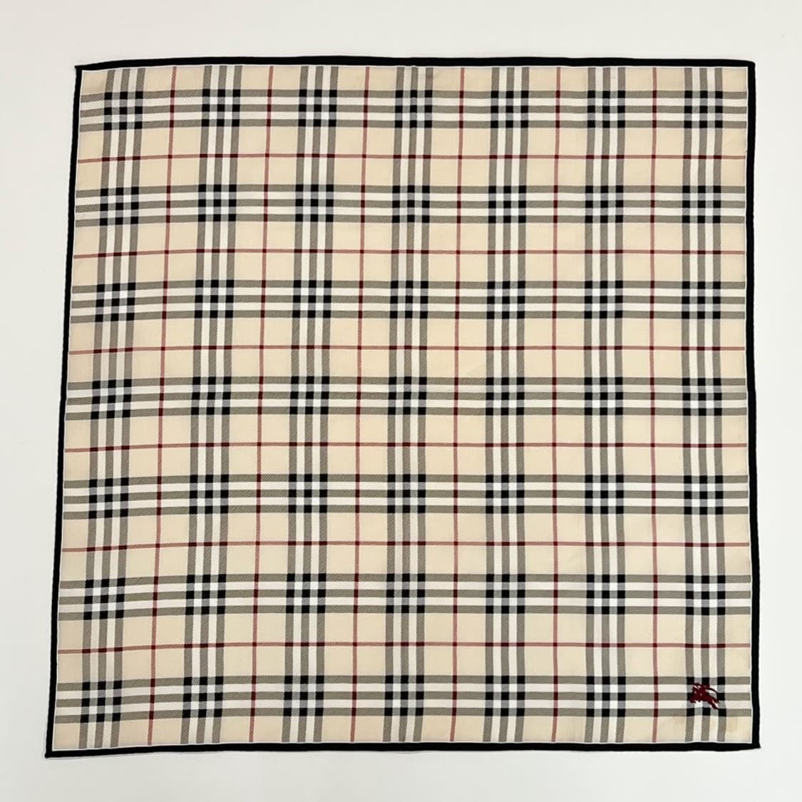 (새상품) burberry /버버리 쁘띠스카프 손수건 상품이미지3