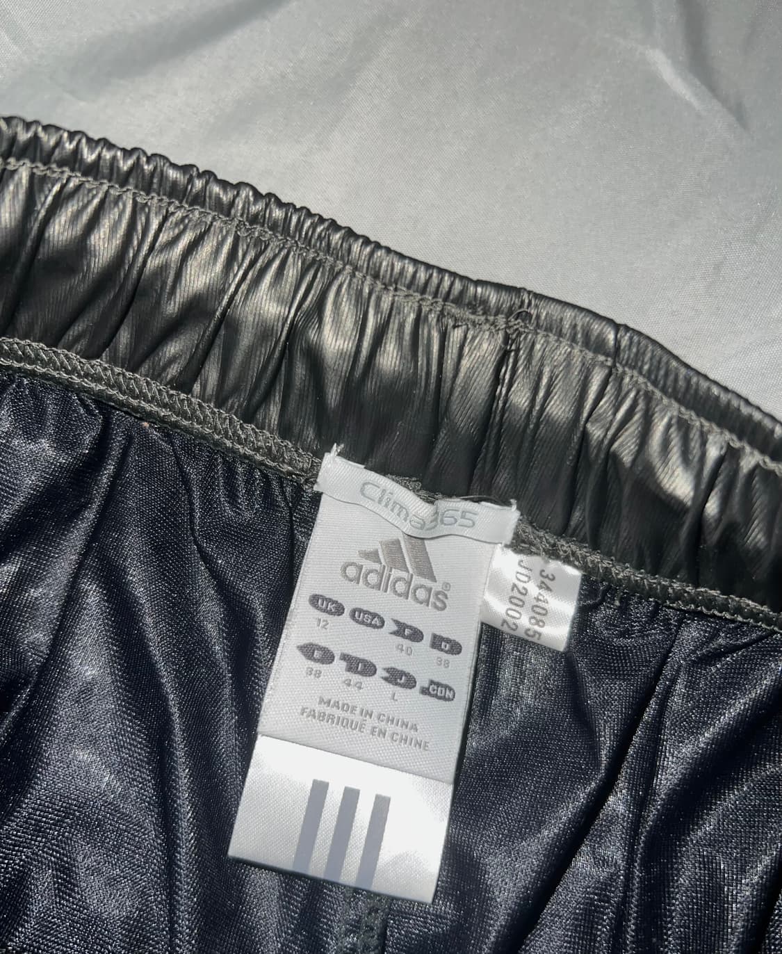 ✨Adidas✨pink gray glossy track pants y2k 상품이미지4