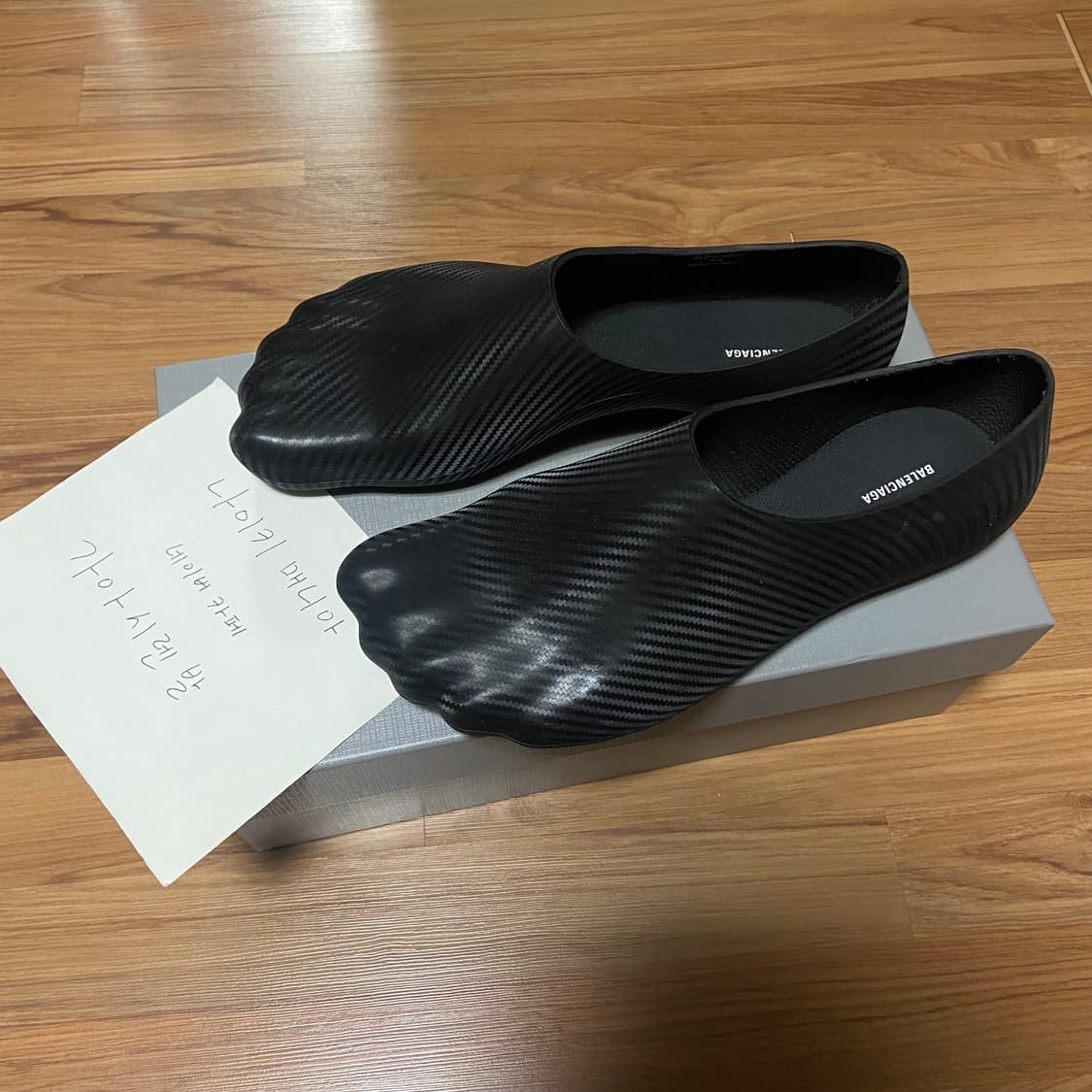 발렌시아가 울트라 플랫 뮬 43 상품이미지2