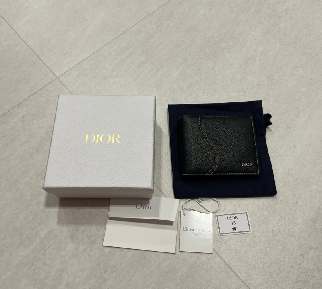 디올 새들 반지갑 상품이미지1