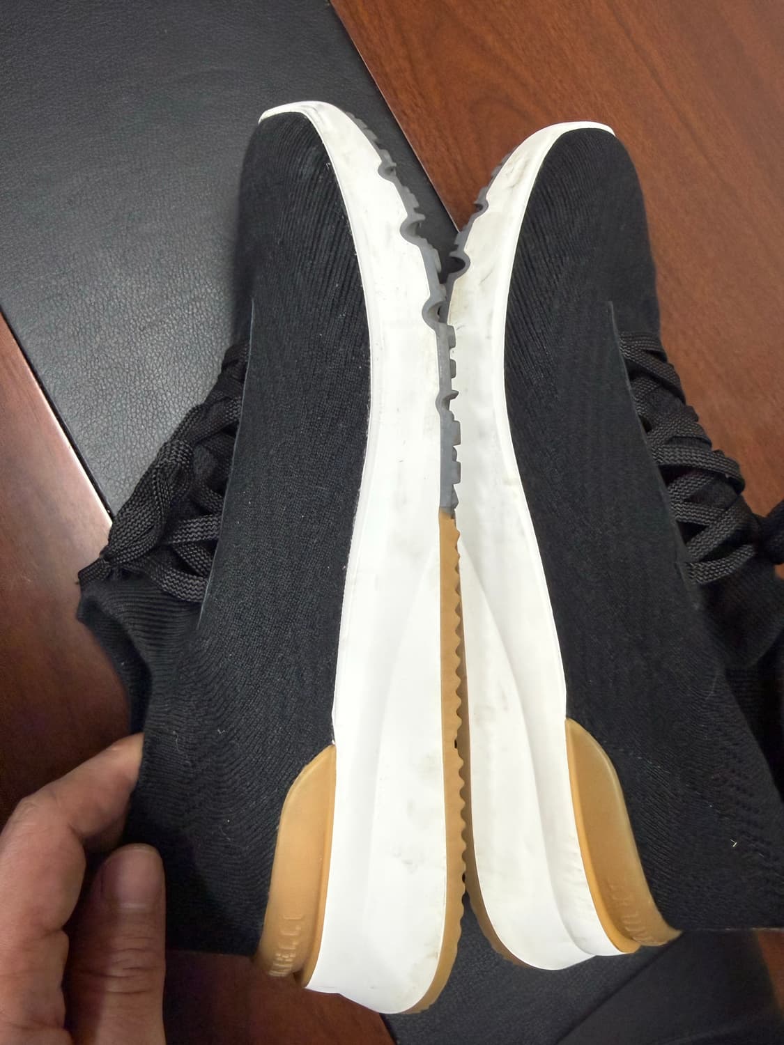 [42] 브루넬로쿠치넬리 코튼 니트 스니커즈 블랙 상품이미지5