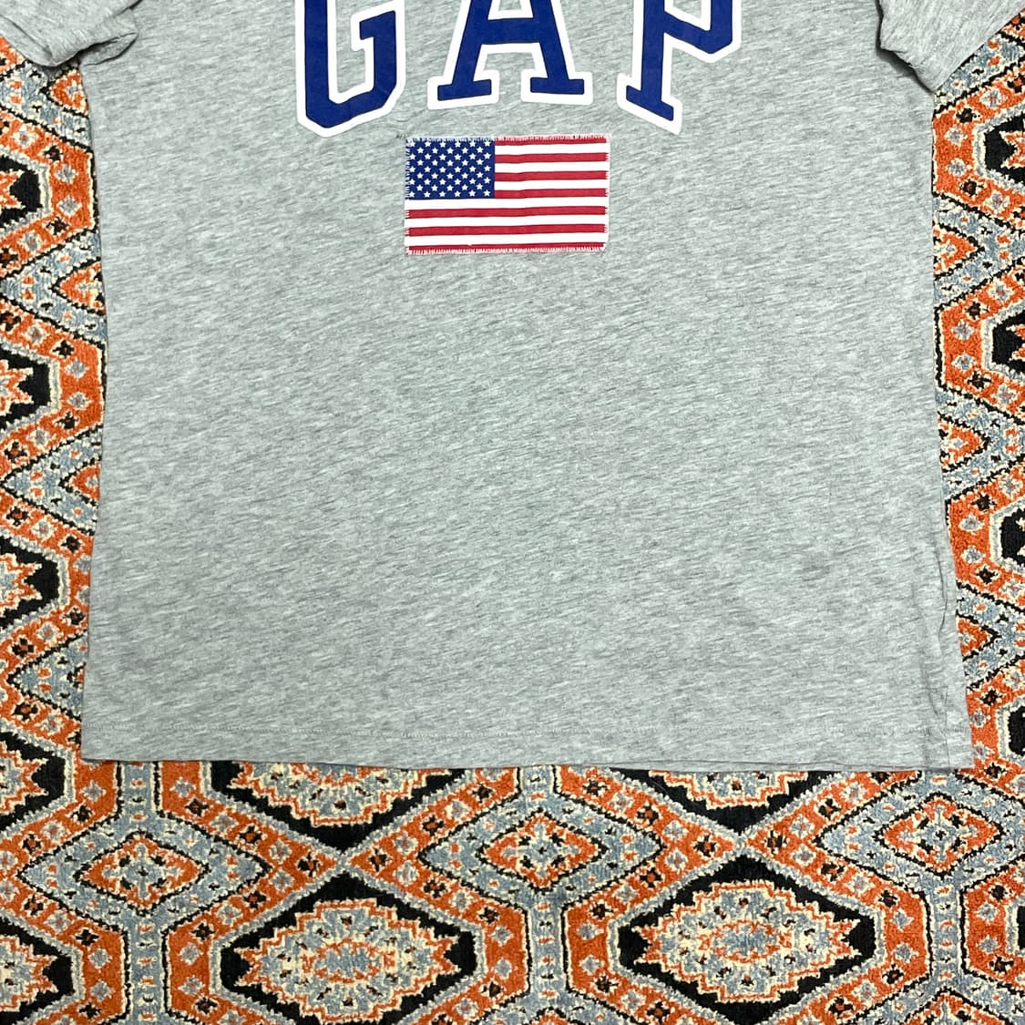 갭 스펠로고 USA 그레이 반팔 티셔츠 남성S 상품이미지3