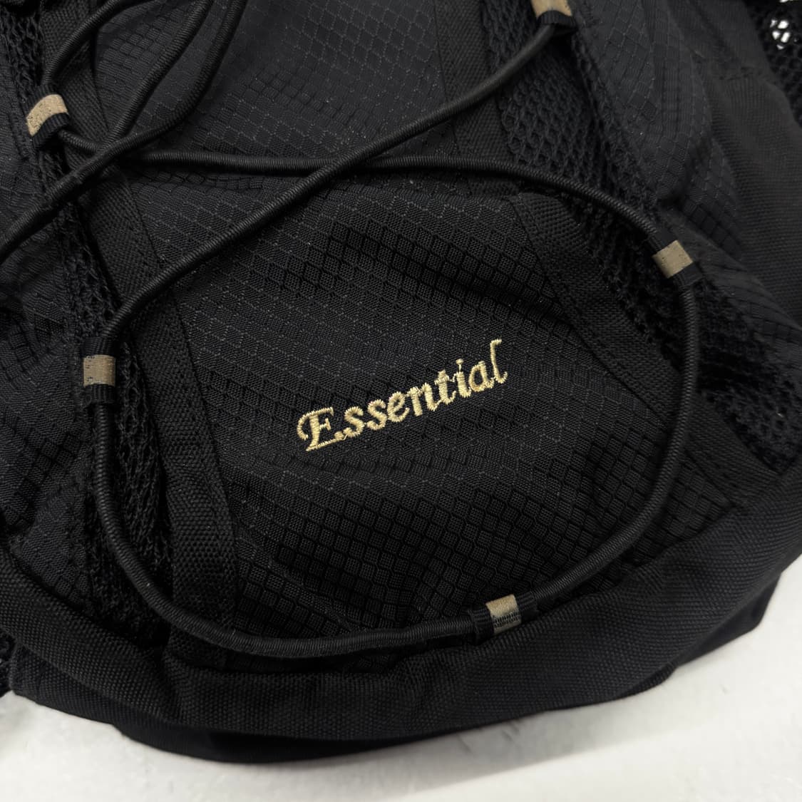 노스페이스 고프코어 에센셜 테크니컬 스몰 백팩 블랙 상품이미지5