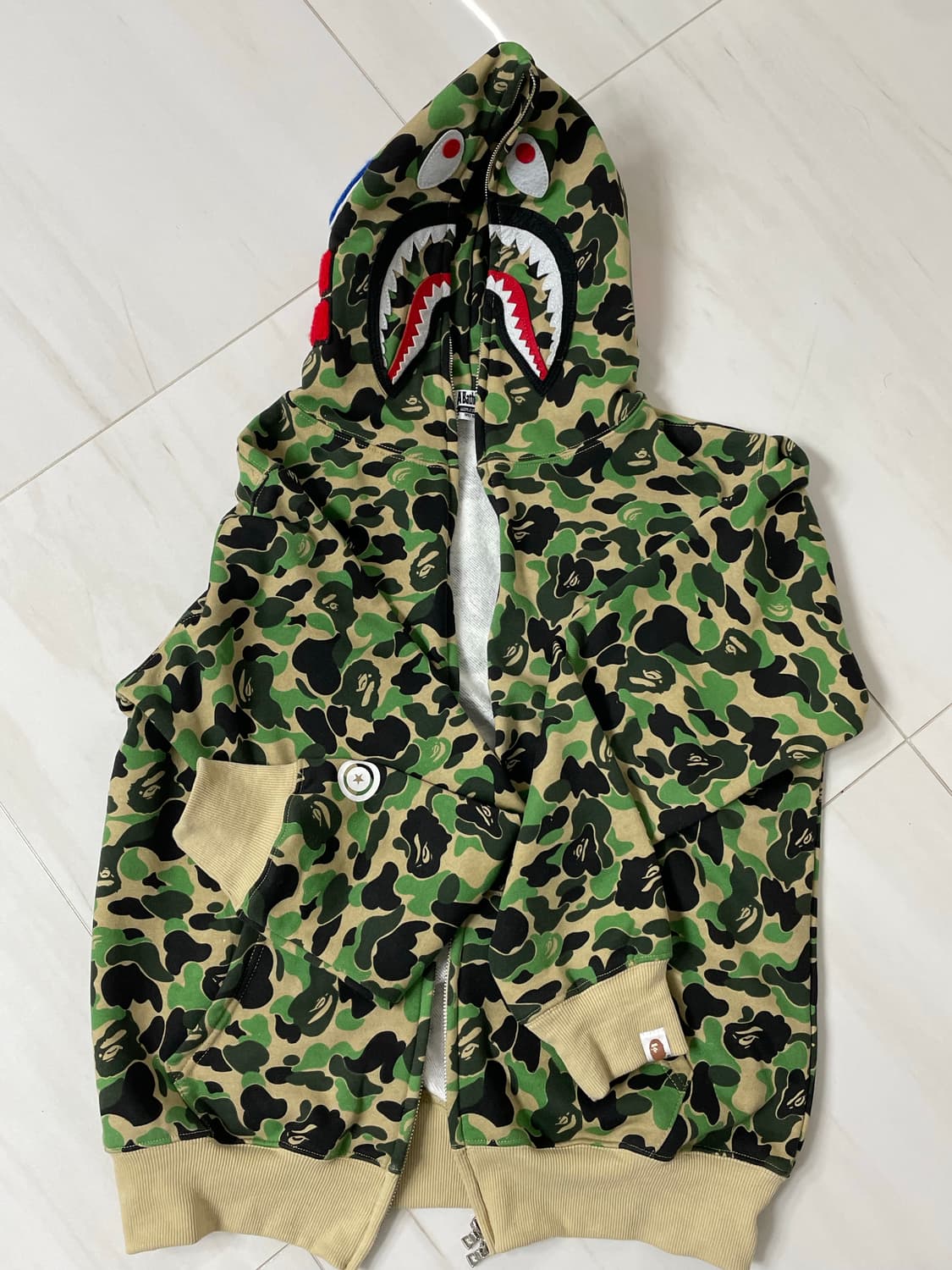 베이프 샤크 카모 후드집업 상품이미지2