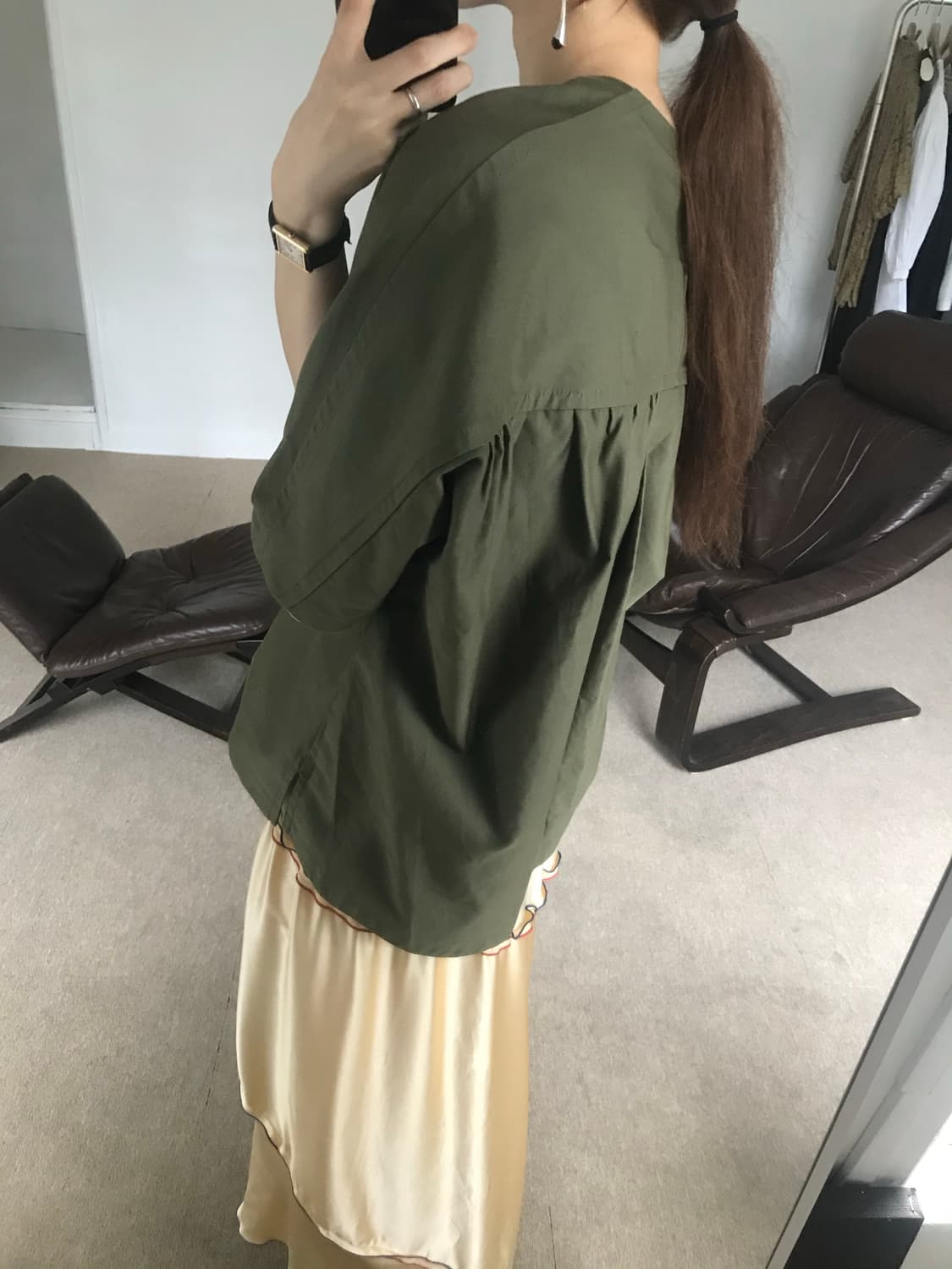 back point blouse 상품이미지1