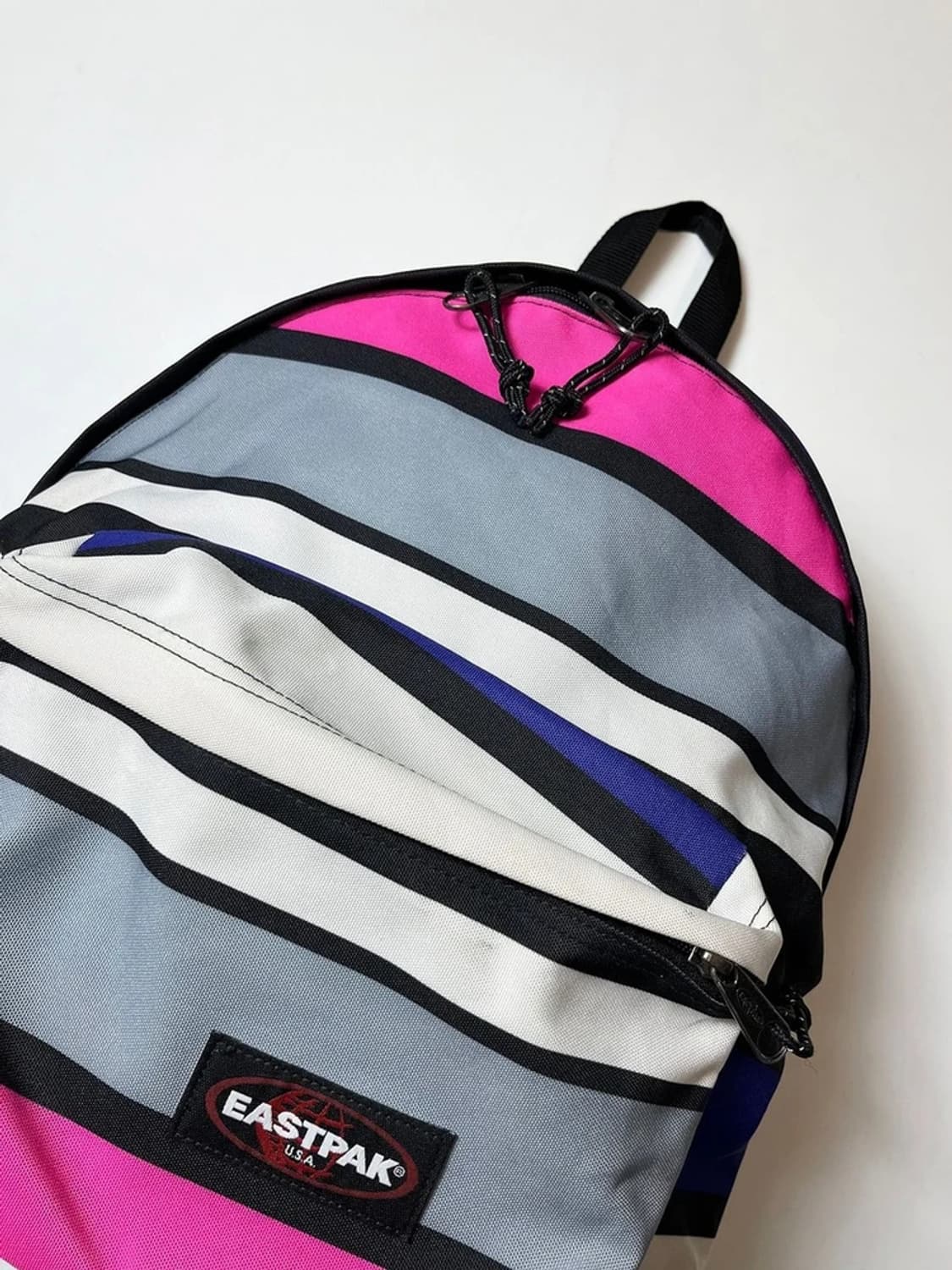 이스트팩 스트라이프 패디드 백팩 Q1360 상품이미지2