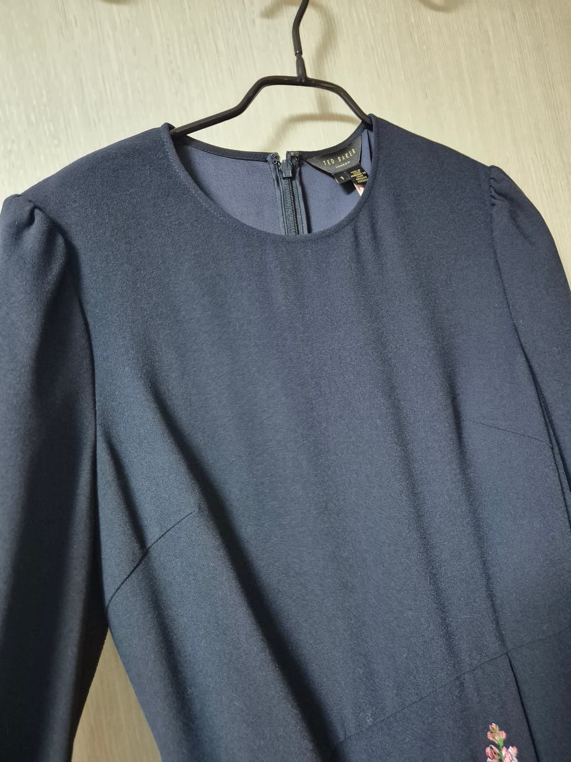 테드베이커 네이비 플라워 자수 원피스 1 상품이미지8