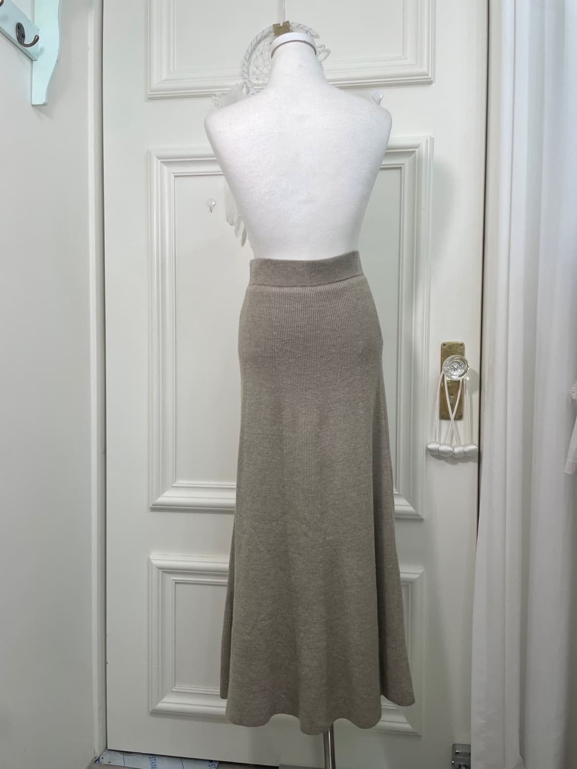 dark beige flare banding knit long skirt 상품이미지3