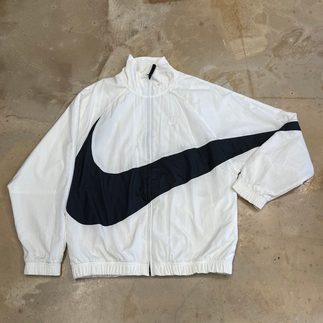 L 나이키 빅스우시 화이트 바람막이 상품이미지2