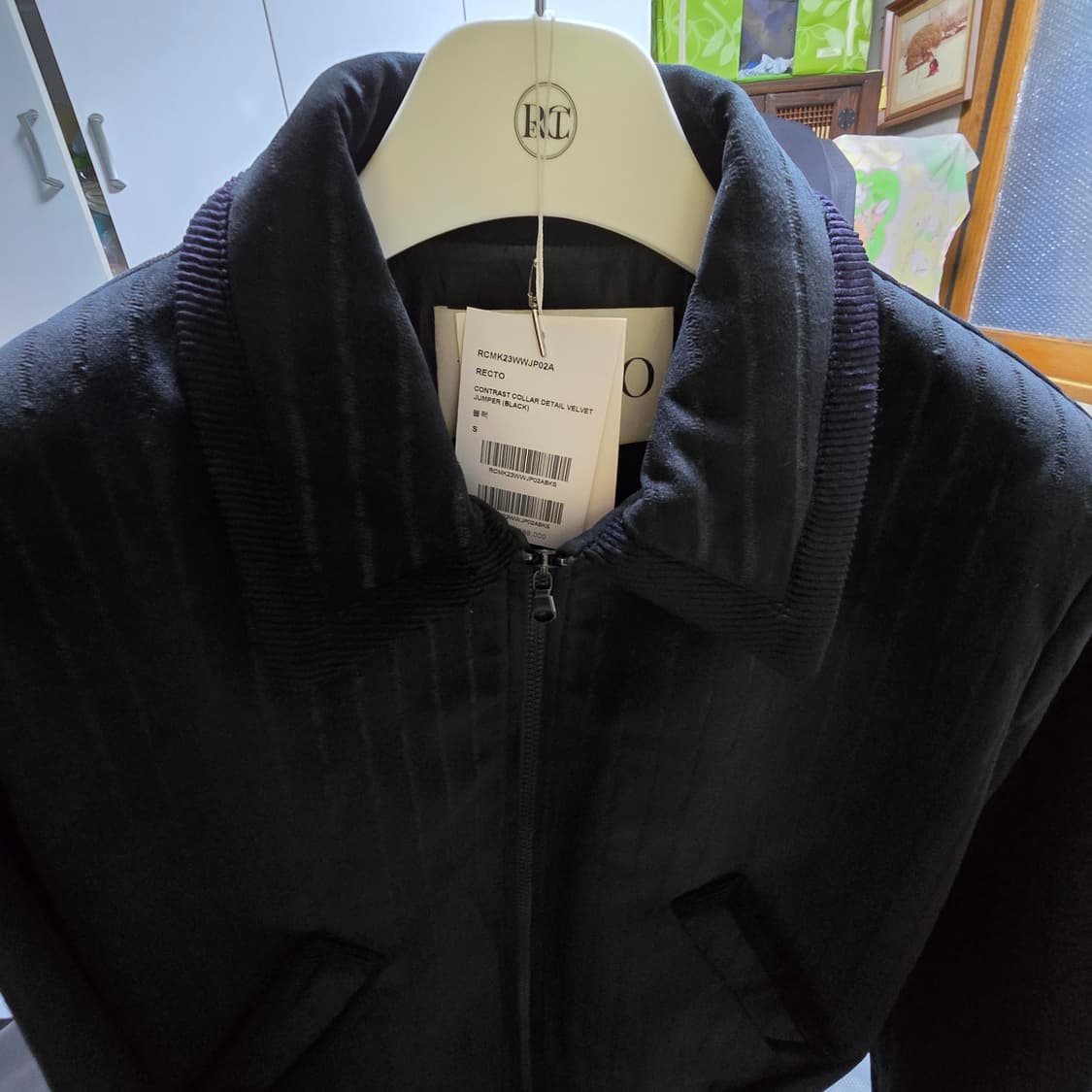 렉토 콘트라스트 벨벳 자켓 S사이즈 팝니다. 상품이미지1