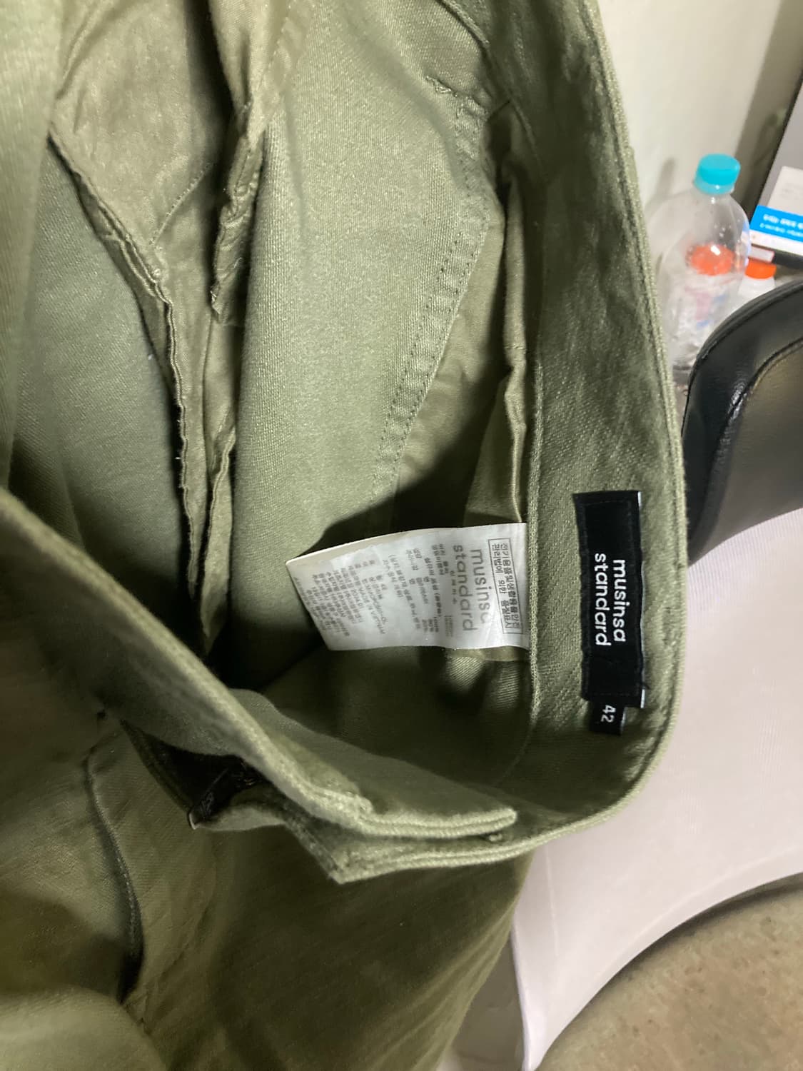 무탠다드 백 사틴 오피서 팬츠 올리브 카키 42인치 상품이미지4