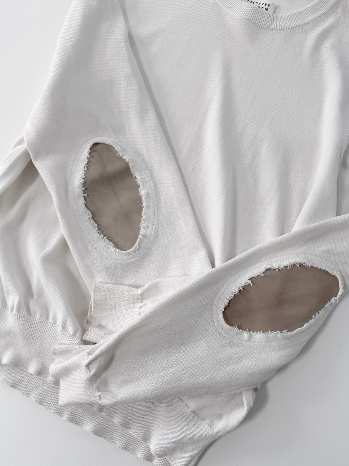 메종 마르지엘라 루즈핏 엘보우 패치 니트 상품이미지3