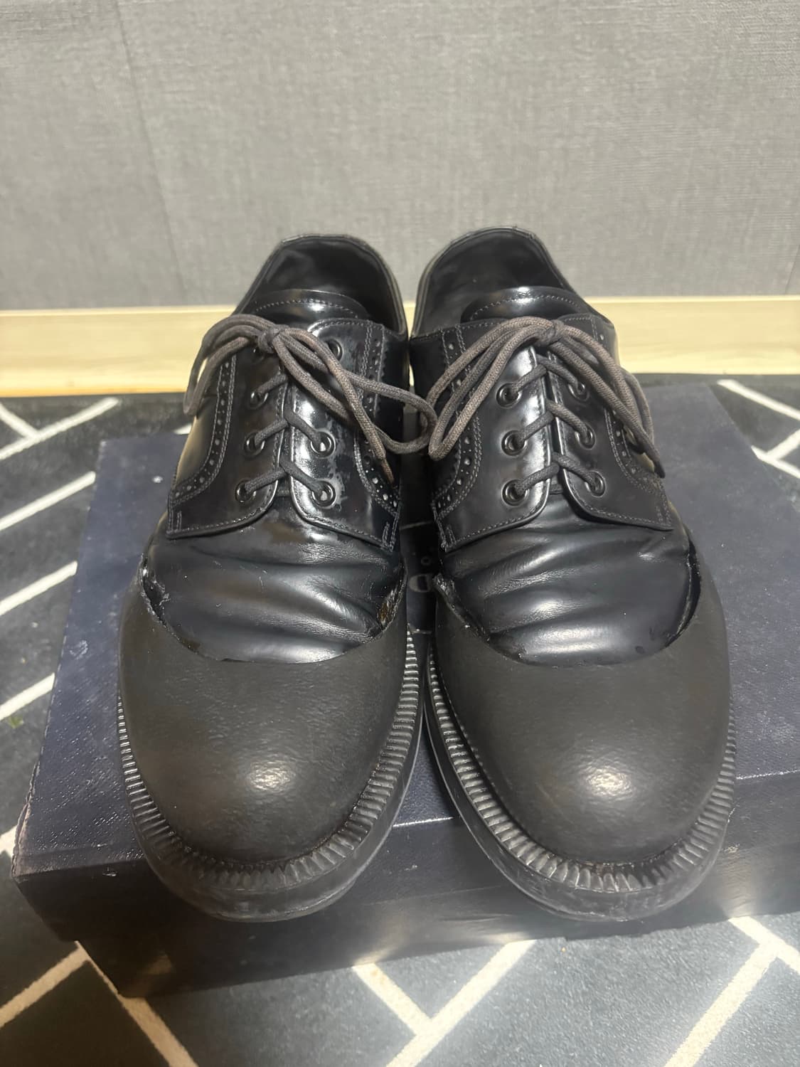 프라다 러버딥 검검 둥근코 270 상품이미지1