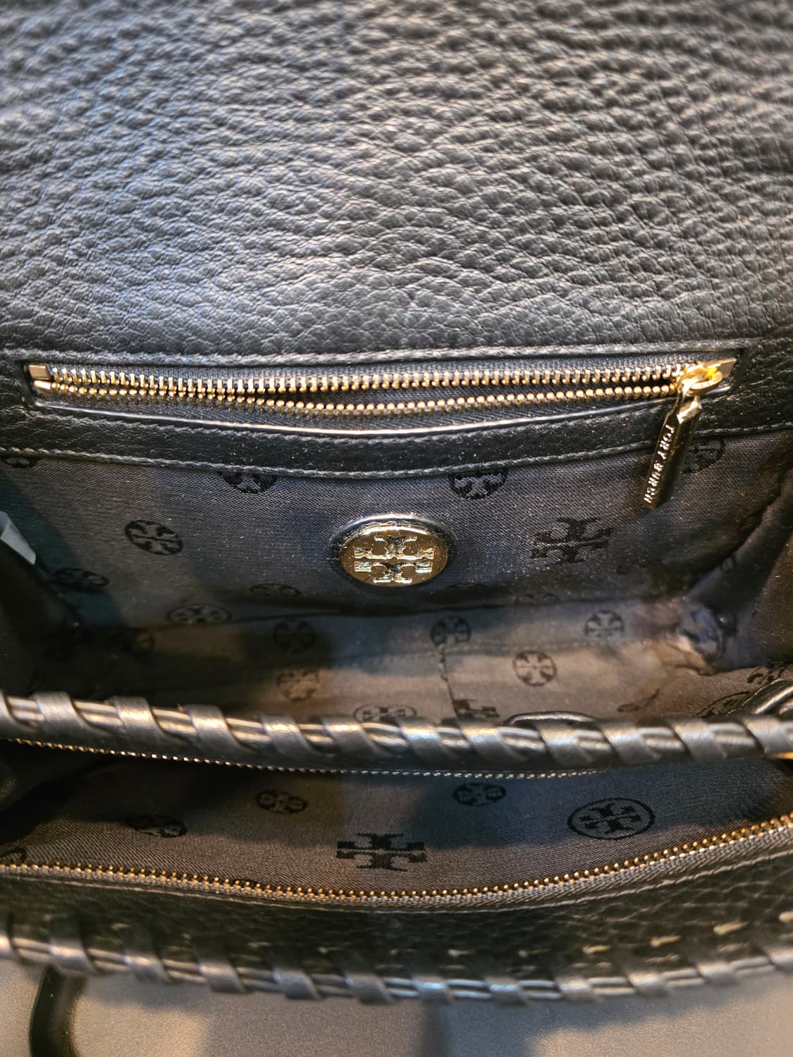 토리버치 마리오 콤보 크로스바디 백 블랙 그레인가죽 상품이미지6