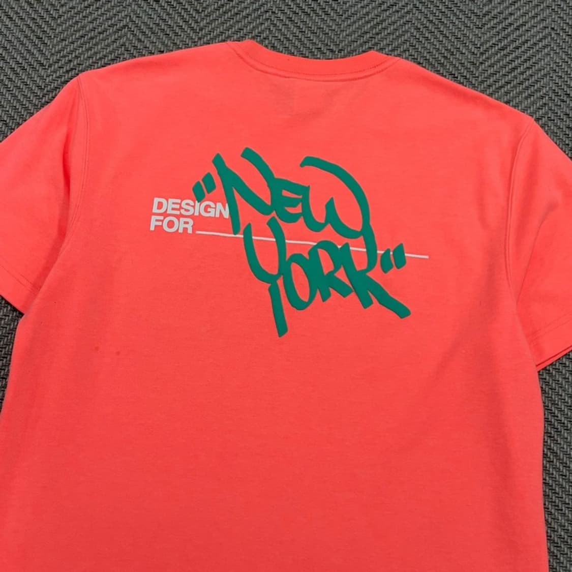 뉴에라 그래픽 티셔츠 v3222 상품이미지4