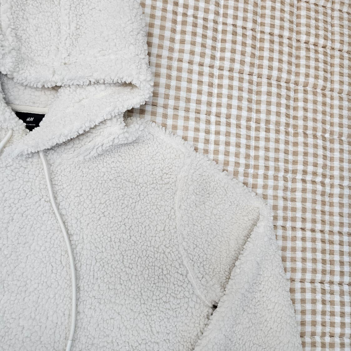 H&M 에이치앤엠 오버핏 플리츠 후드티 남자100 상품이미지3