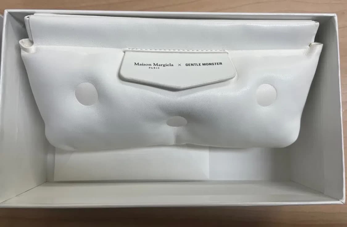 젠틀몬스터 x 메종마르지엘라 MM012 클리어 블랙 상품이미지9