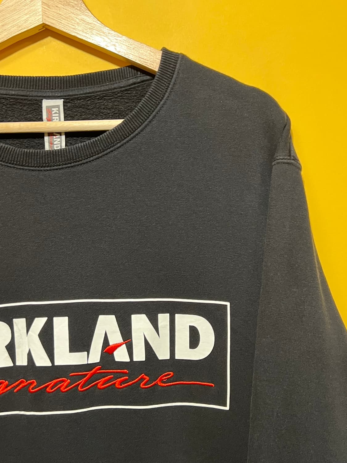 [L] 커클랜드 로고 크루넥 맨투맨 굿즈 상품이미지2
