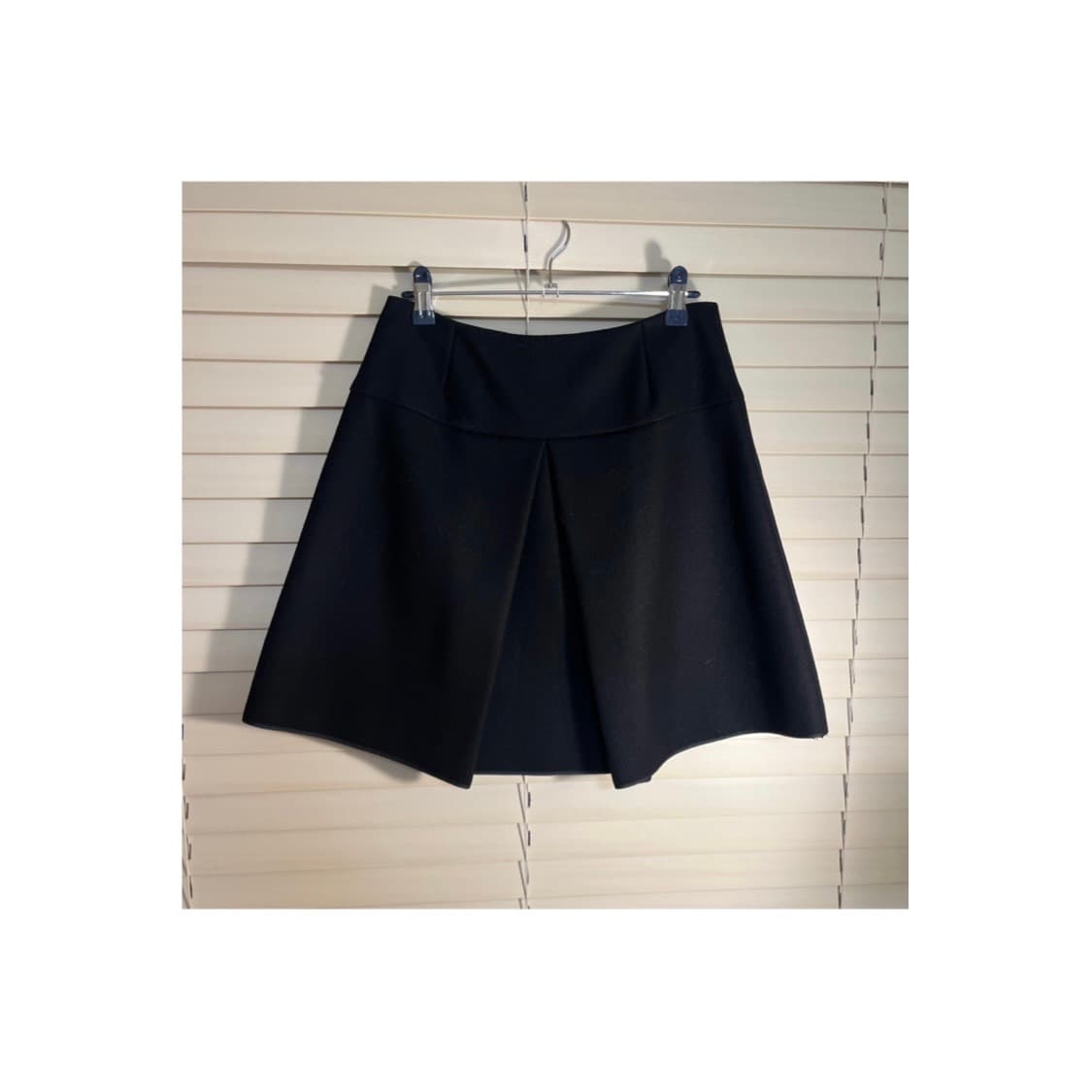 미우미우 블랙 미디 스커트 상품이미지1