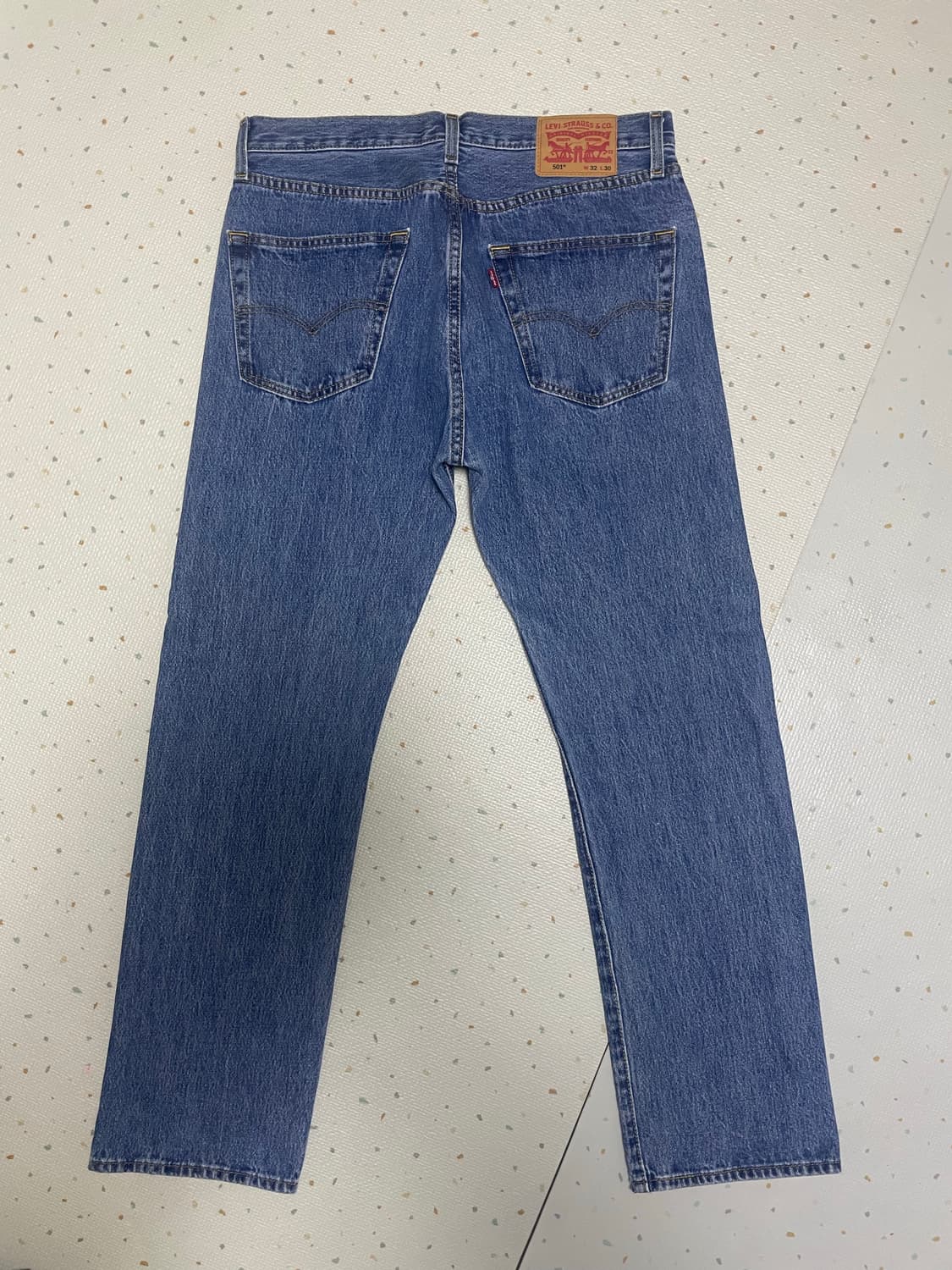 리바이스 501 미디엄워시 32 x 30 사이즈 상품이미지2