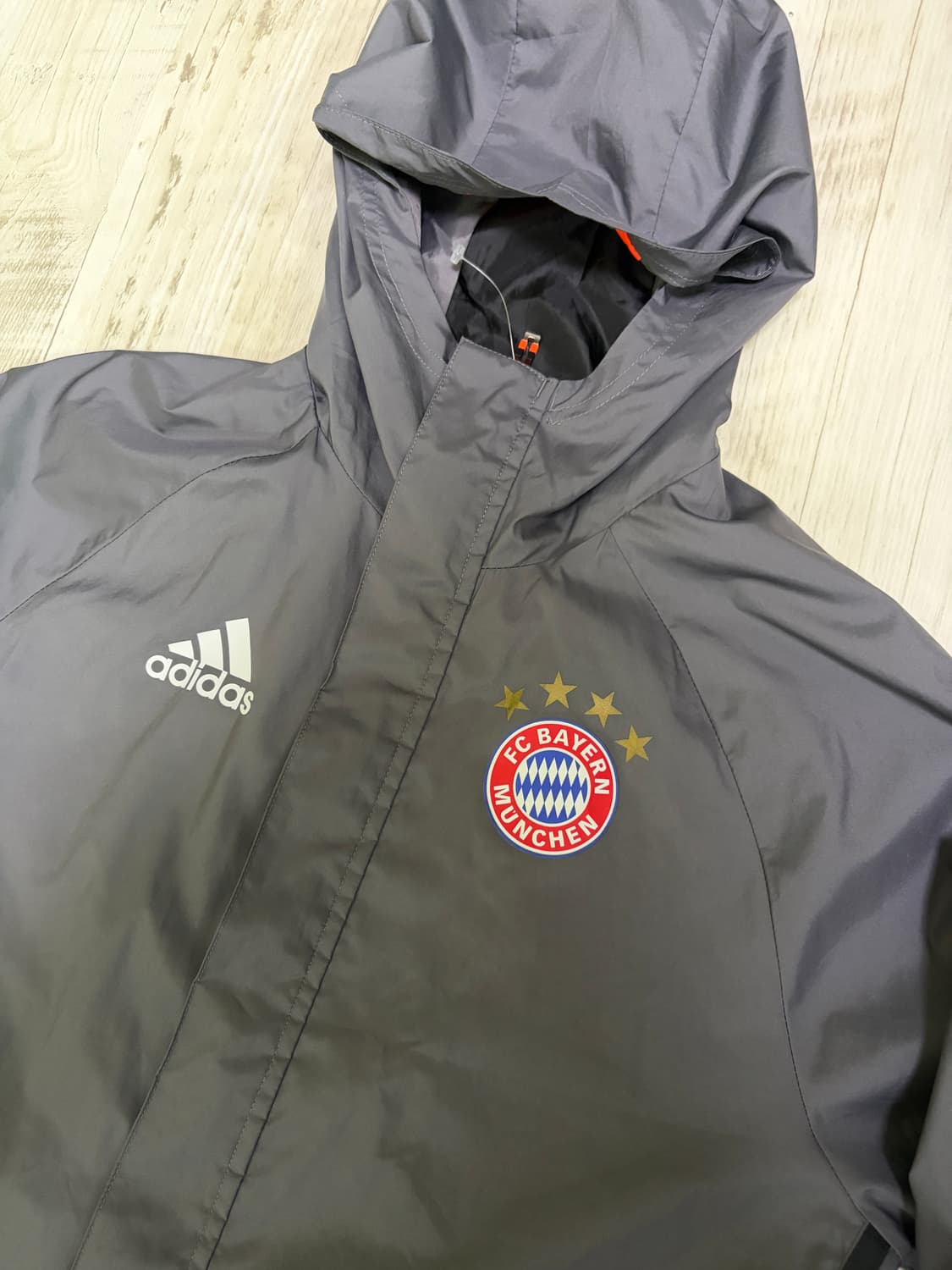 [100] 아디다스 바이에른 뮌헨 레인 자켓 상품이미지1