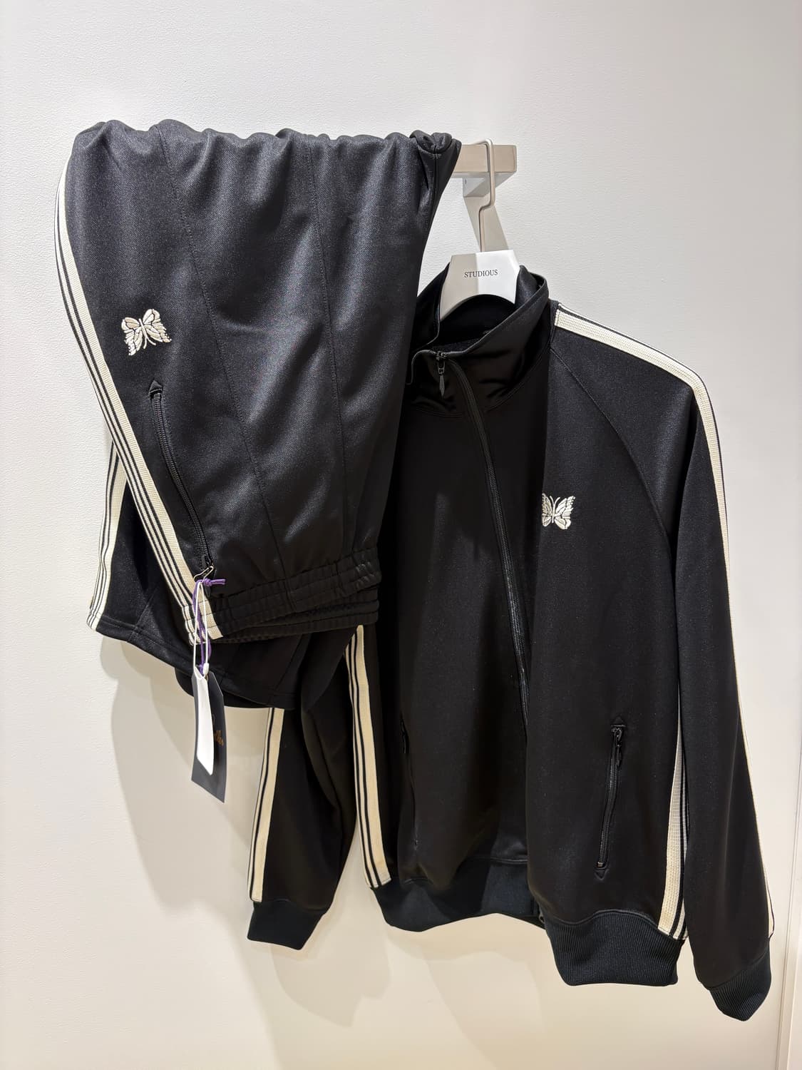 X STUDIOUS HD track pant poly  와이드팬츠 상품이미지3