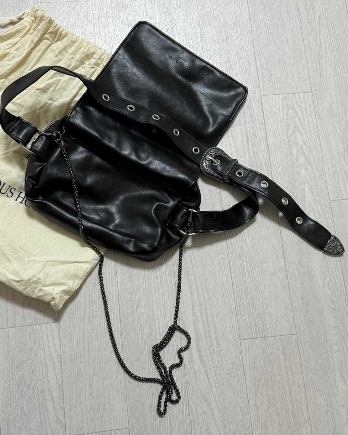 더미스테리어스호텔 웨스턴 벨트백 블랙 상품이미지3