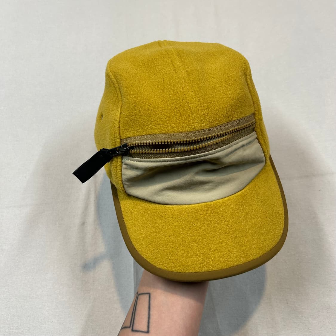 파타고니아 옐로우 플리스 캠프캡 모자 지퍼포켓 상품이미지3