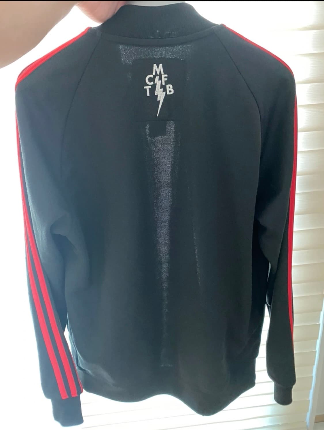 아디다스x카즈키 콜라보 자켓 상품이미지5