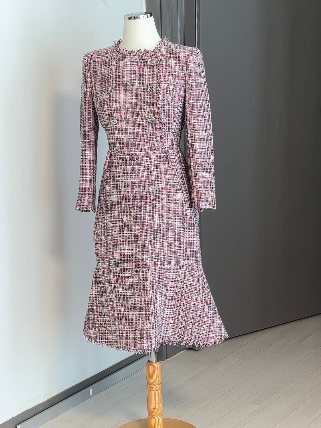 [The Izzat Collection] 더 아이쟛 컬렉션 트위드 머메이 상품이미지3