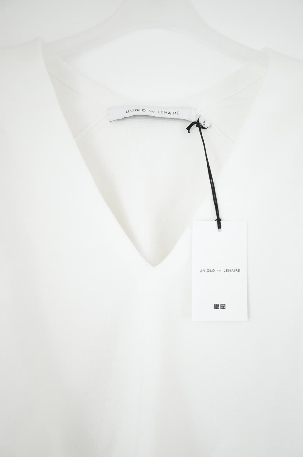 [새상품] 유니클로 x 르메르 브이넥 니트 상품이미지6