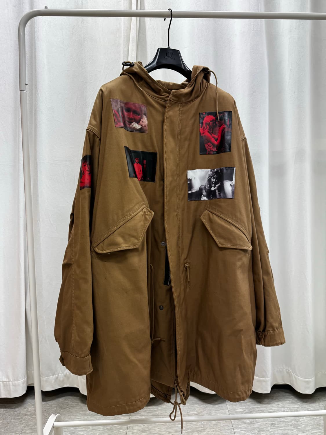 라프시몬스 19FW 포토 패치 파카 상품이미지2