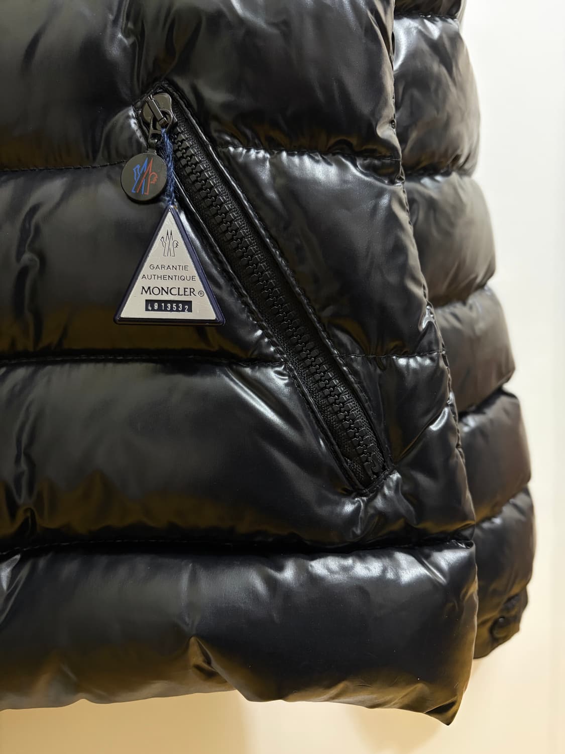 몽클레어 정품 블랙패딩 상품이미지4