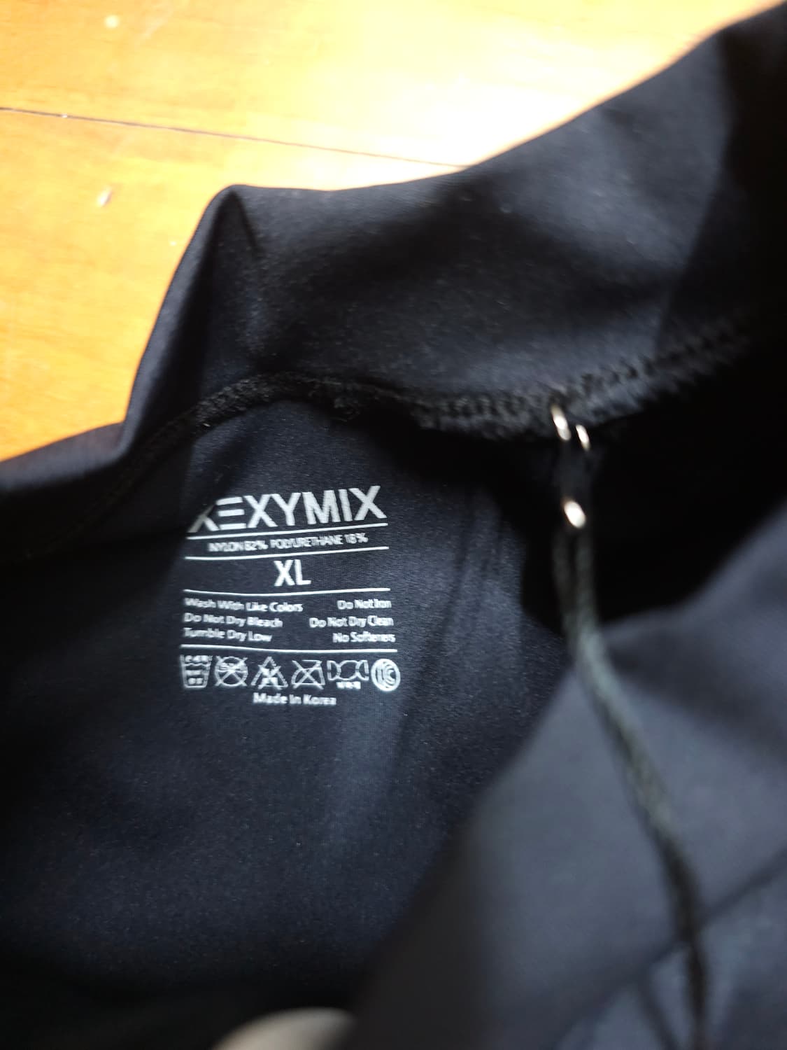 새상품)젝시믹스 블랙 크롭 래쉬가드 XL 상품이미지6