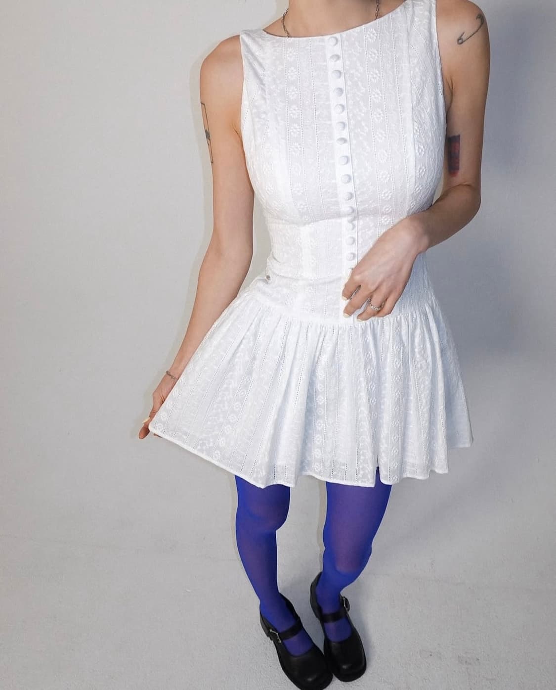 (새상품) 페일제이드 플라워 자카드 펀칭 드레스 원피스 화이트 S 상품이미지3